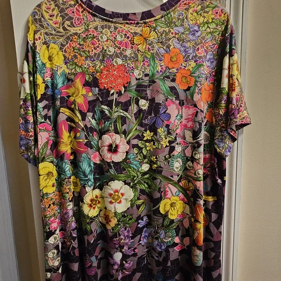 Johnny Was Women's V-Neck Floral Top - Multicolor - Picture 3 of 5